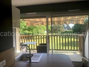 Appartement avec balcon plein sud, bord de mer à Saint-Aubin-sur-Mer